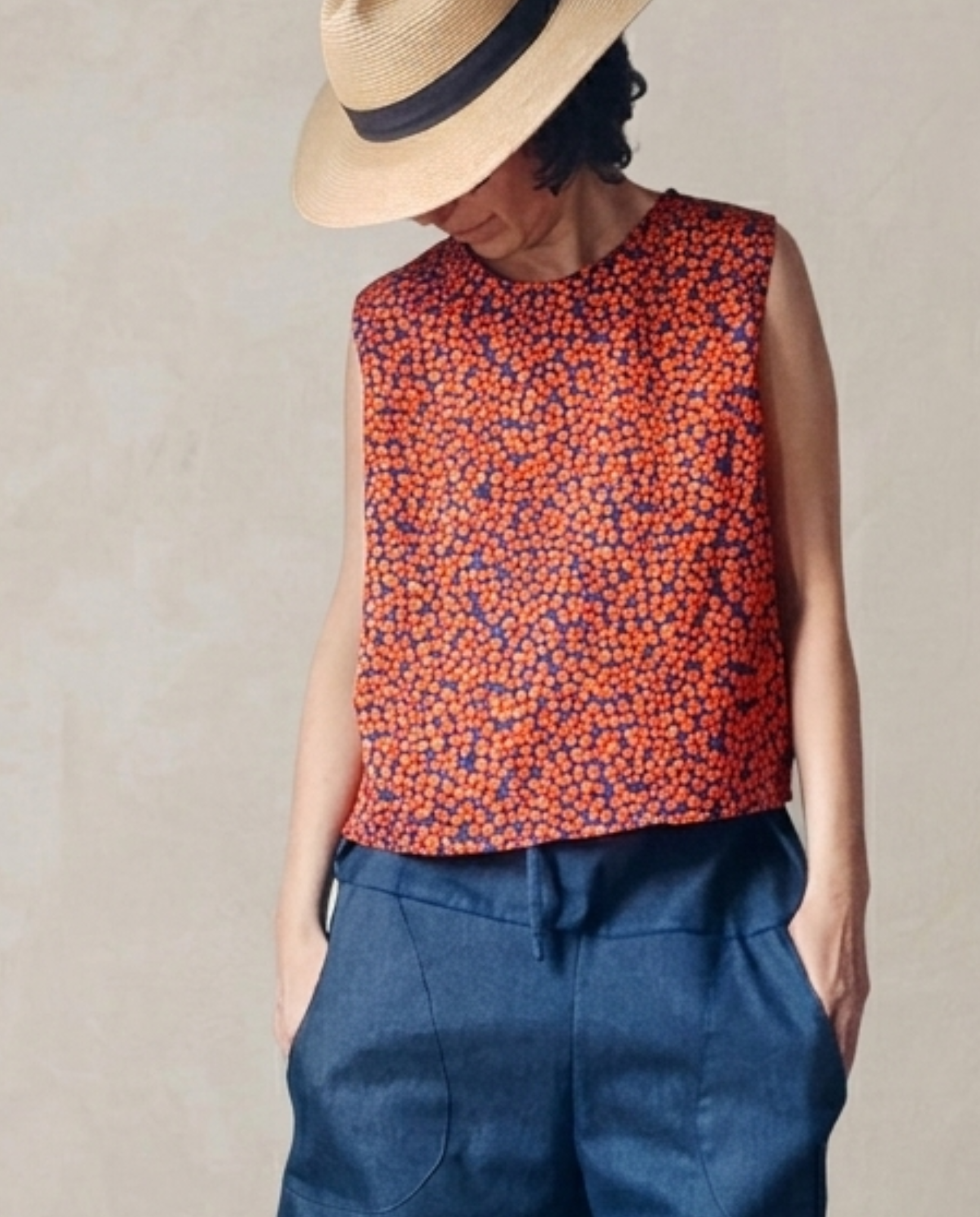 Top floral anaranjado