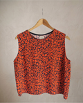 Top floral anaranjado