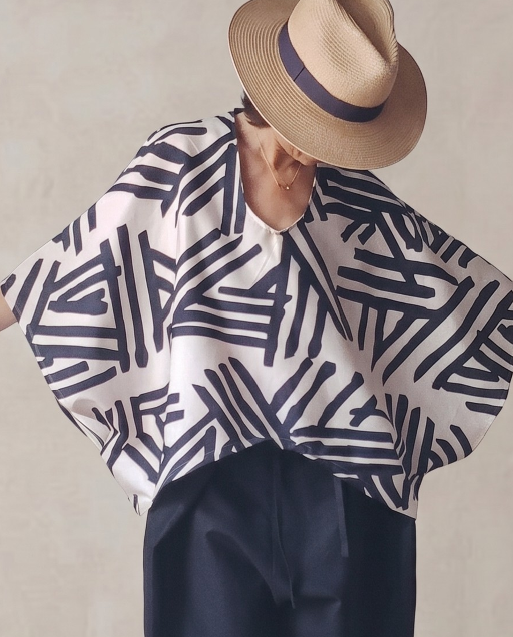 Blusa/Poncho estampado geométrico